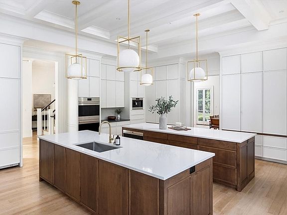 2nd image of 222 Warren St