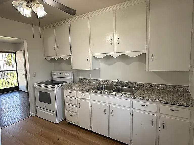 3941 Himebaugh Ave — Photo 5