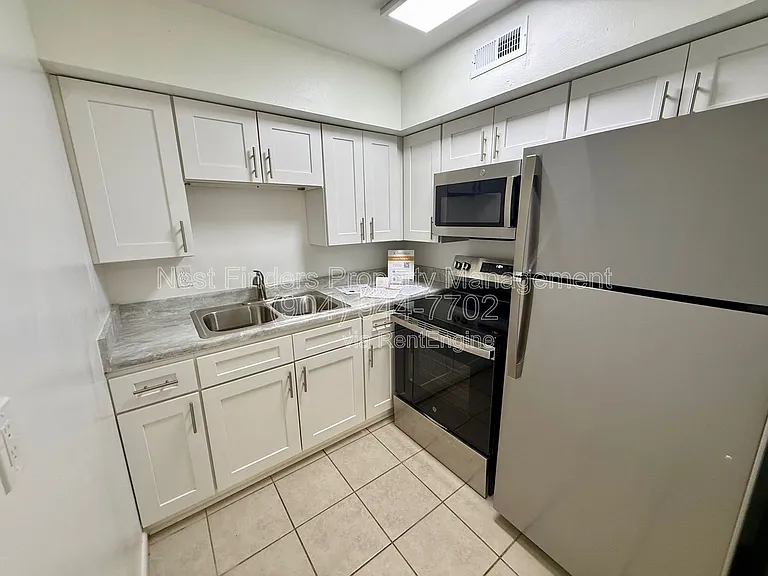 1318 Sydney Pl #5 — Photo 5