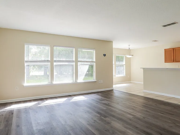 12613 Wooded Bluff Ct — Photo 5