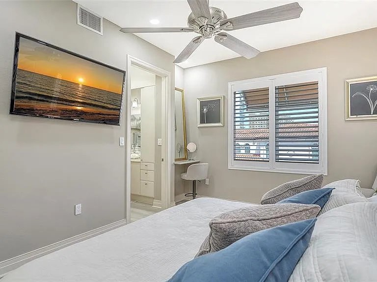 235 Cocoanut Ave #106B — Photo 18