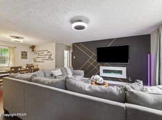 8345 Shannon Dr, Tobyhanna, PA