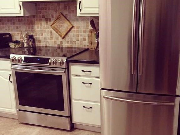 Updated Stove & Refrigerator