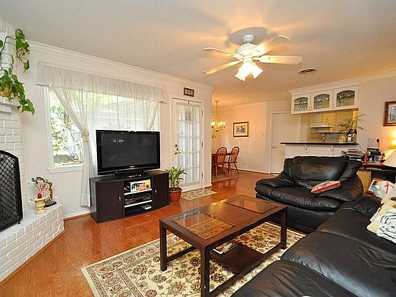 4th image of 10851 Saint Marys Ln