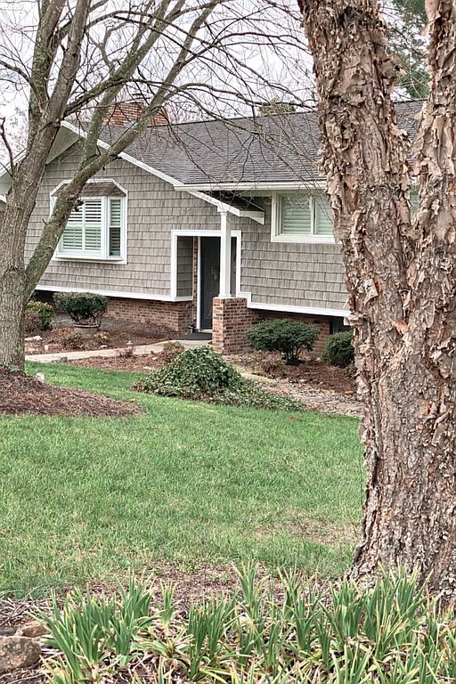 124 Dawn Dr - Property Image