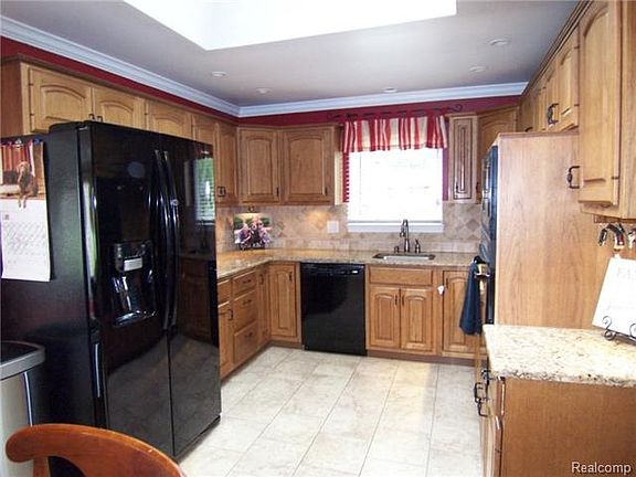 5th image of 14812 Fairway St