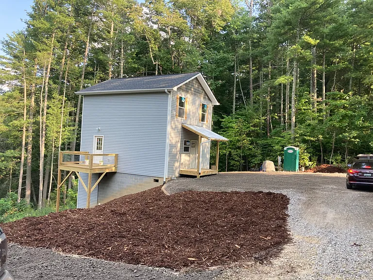 19 Grant Ridge Rd — Photo 2