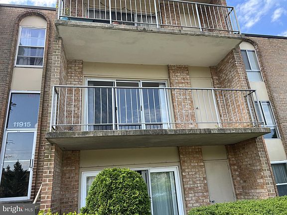 2nd image of 11915 Parklawn Dr APT 203