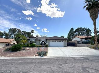 3223 Shadow Bluff Ave, Paradise, NV 89120