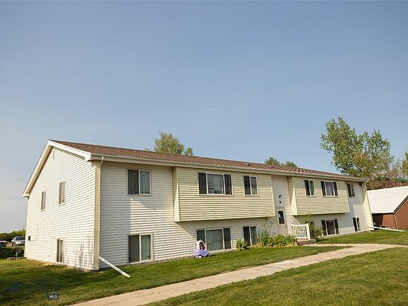 3rd image of 1000 4th Ave SW