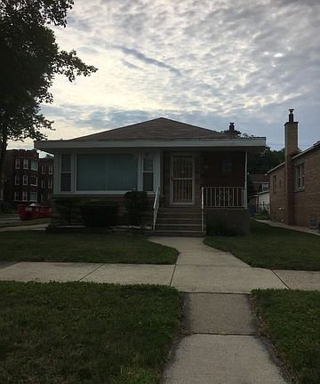 2nd image of 8858 S Dorchester Ave