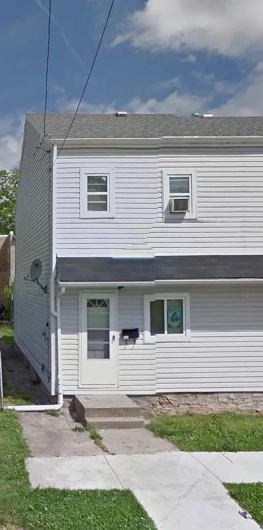 2 Bed, 1 Bath Duplex in McKeesport — Photo 1