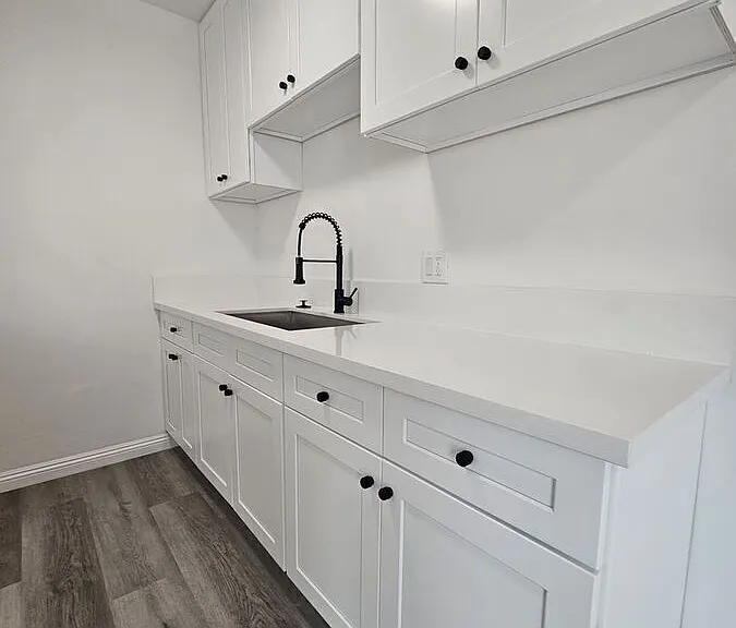 825 Walnut St — Photo 3
