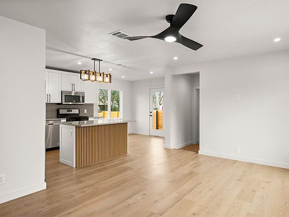 4th image of 4506 Banister Ln #1