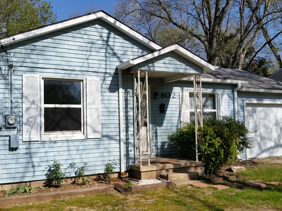 1st image of 802 NW B