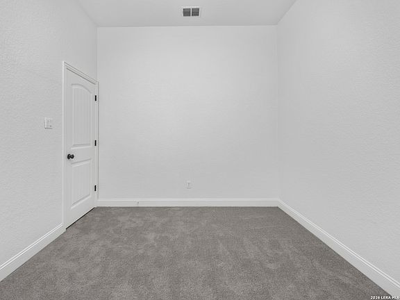 5th image of 6102 Agoura Hvn
