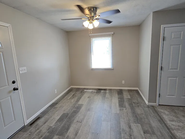 2501 N Main St — Photo 4