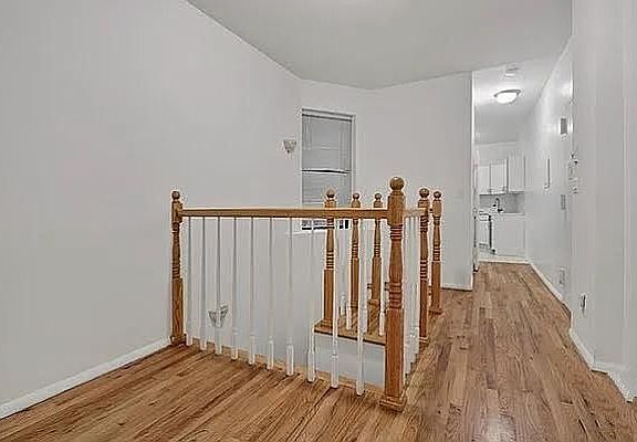 2nd image of 326 W 49th St APT 1FW