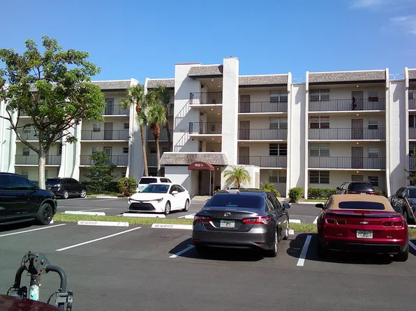 9420 Poinciana Place #409, Davie, FL 33324