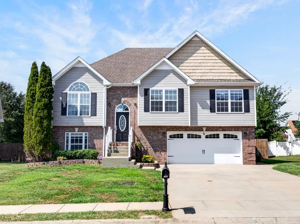 1205 Chinook Cir, Clarksville, TN 37042