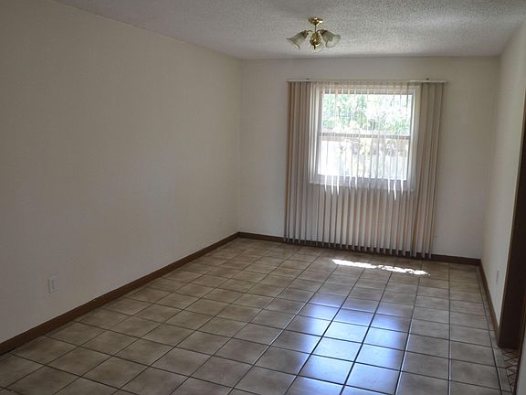 5th image of 548 Vikings Ln