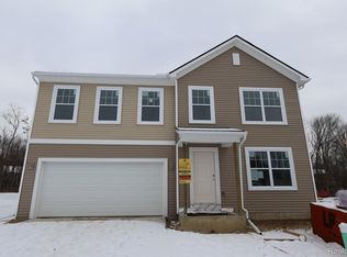 4238 Cedar Ln, Grand Blanc, MI 48439