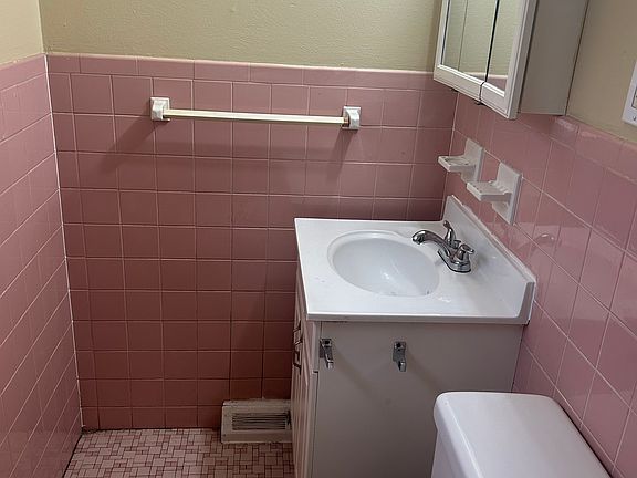 5th image of 10133 Cavalier Ct