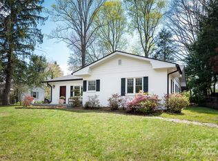 22 School Rd, Asheville, NC 28806