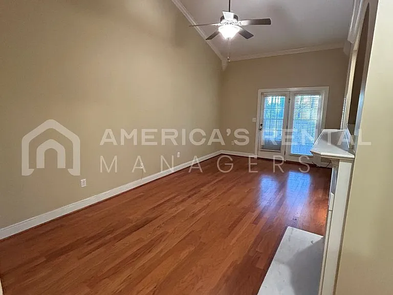 5623 Colony Ln — Photo 9