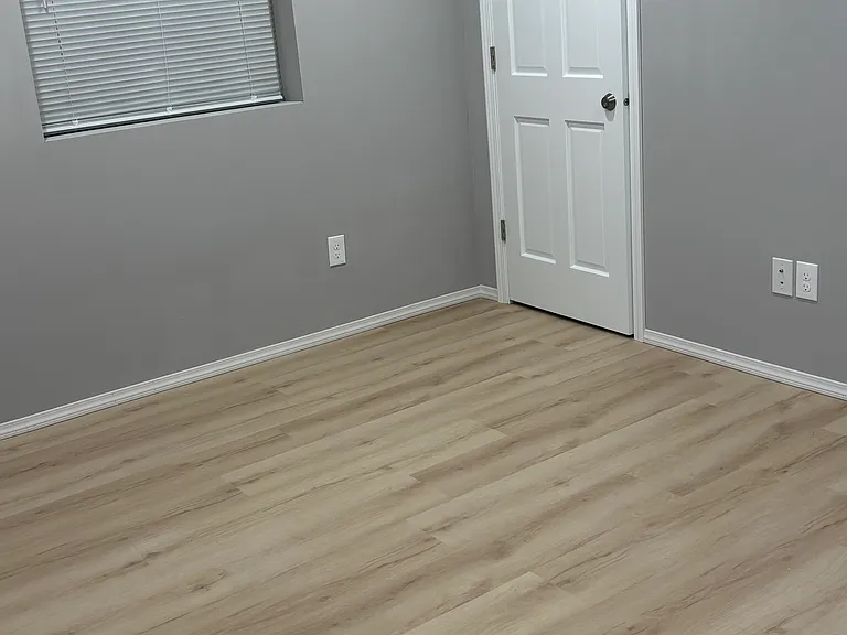 2717 E 32nd St #4 — Photo 19