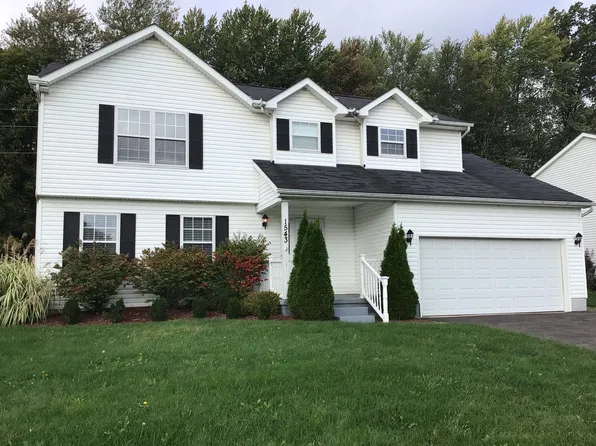 1543 Windsong Dr, Heath, OH 43056