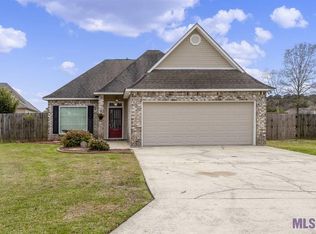 7614 Elmwood Dr, Denham Springs, LA 70706