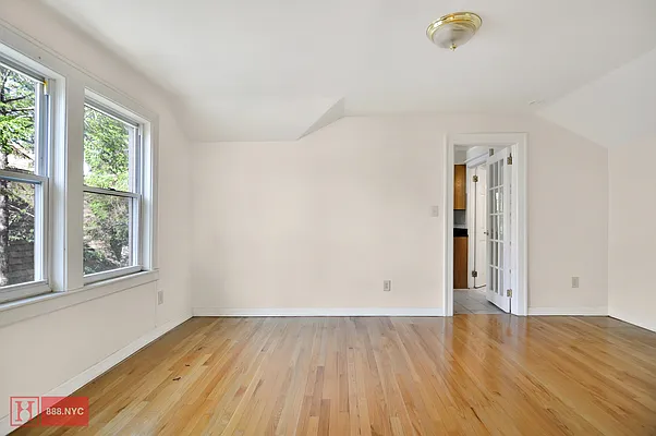 Rented by Happy 8 Realty | media 6