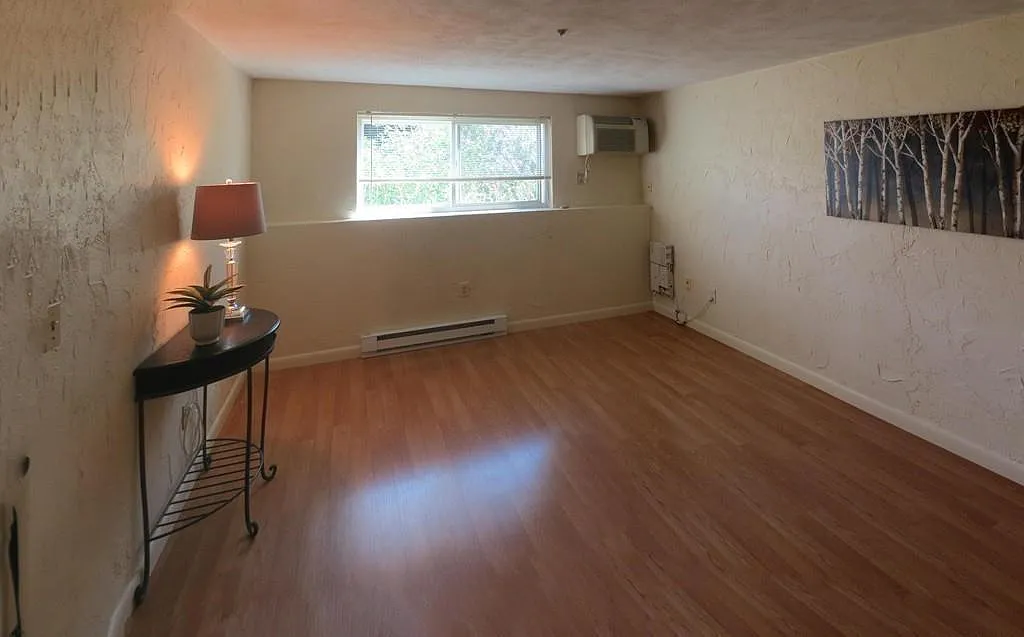 1 bed, 483 sqft, $1,560 — Photo 3
