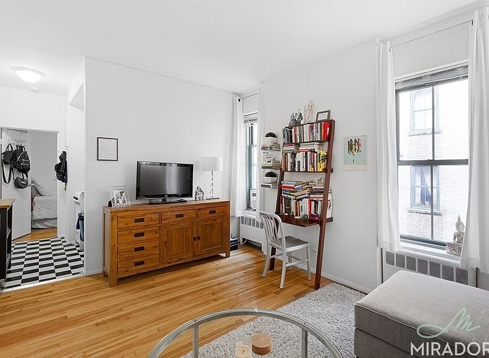 1st image of 512 E 79th St APT 3G
