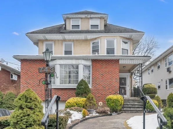 743 Gramatan Avenue, Mount Vernon, NY 10552