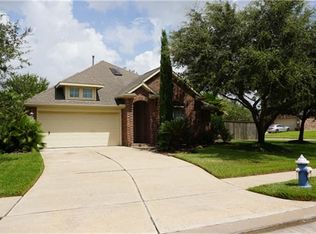 2001 Lazy Hollow Ct, Pearland, TX 77581