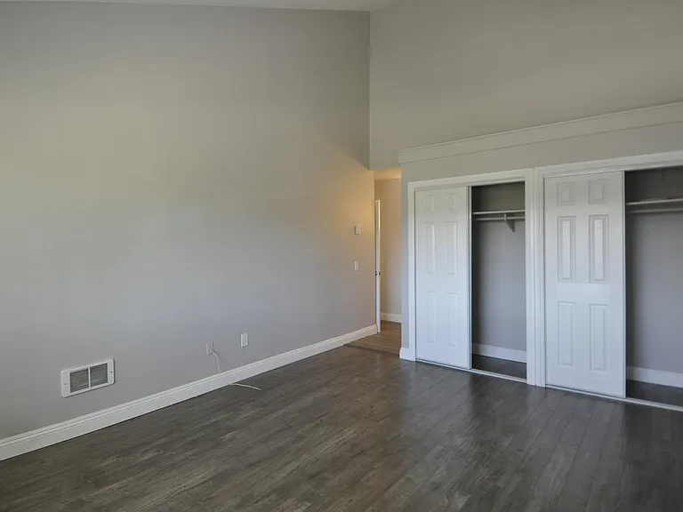 4022 Layang Layang Cir #1 — Photo 15