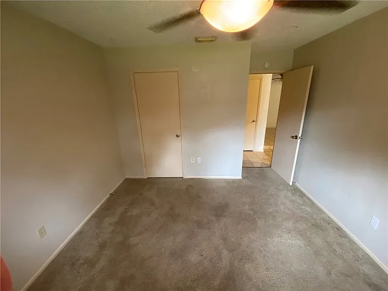 2317 Vialoux Dr — Photo 13