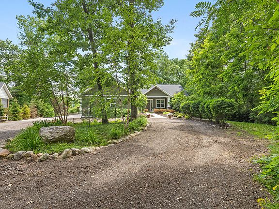 2nd image of 10999 Old Oak Dr