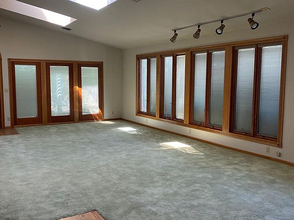 3rd image of 4784 Alta Camino Dr