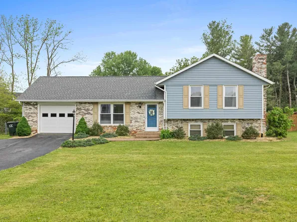183 Cambridge Dr, Stuarts Draft, VA 24477
