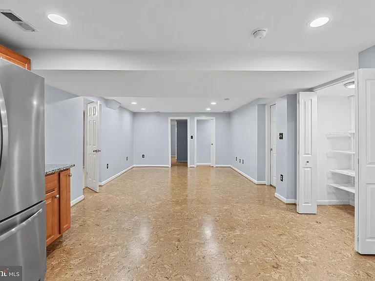 5937 Avon Dr — Photo 13