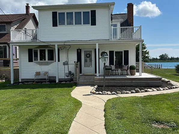 5637 Pointe Tremble Rd, Algonac, MI 48001