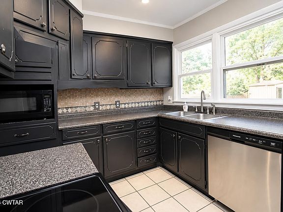 4th image of 110 Circle Dr