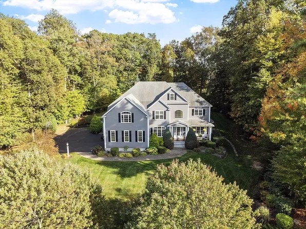 19 Magnolia Ln, North Grafton, MA 01536