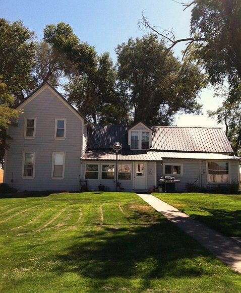 Front view of home