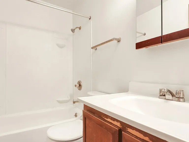 2148 E View Pl — Photo 7