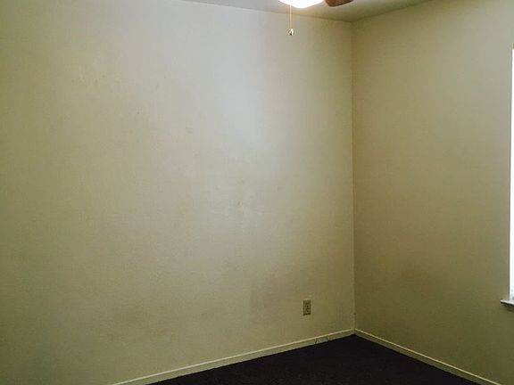 4th image of 113 W Cypress Ave #C