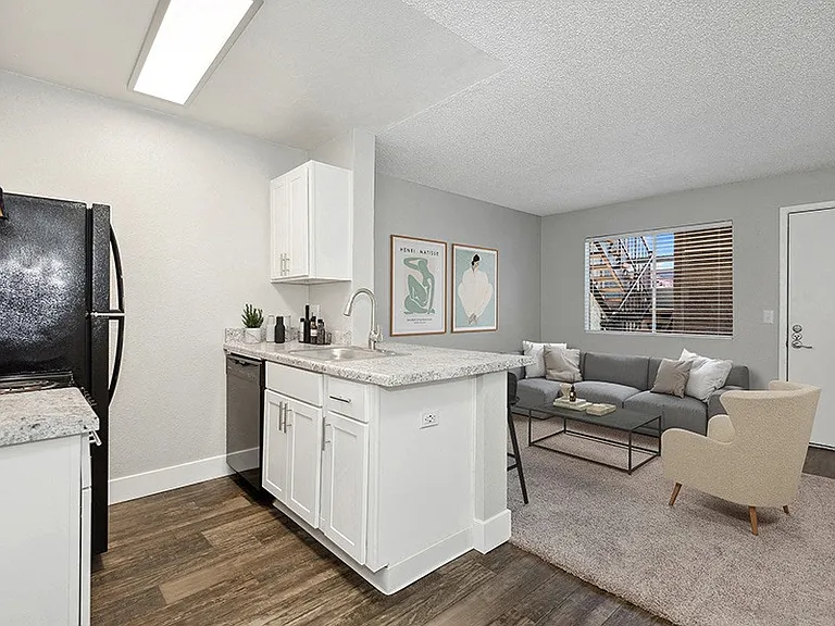 Stillwater Apartments — Photo 15